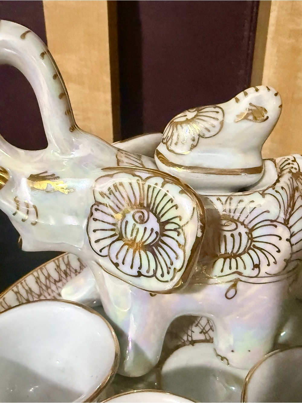 Vtg Thai Benjarong Porcelain Elephant Tea Set - Hand-Painted Gold & Pearl Glaze - Picture 2 of 11